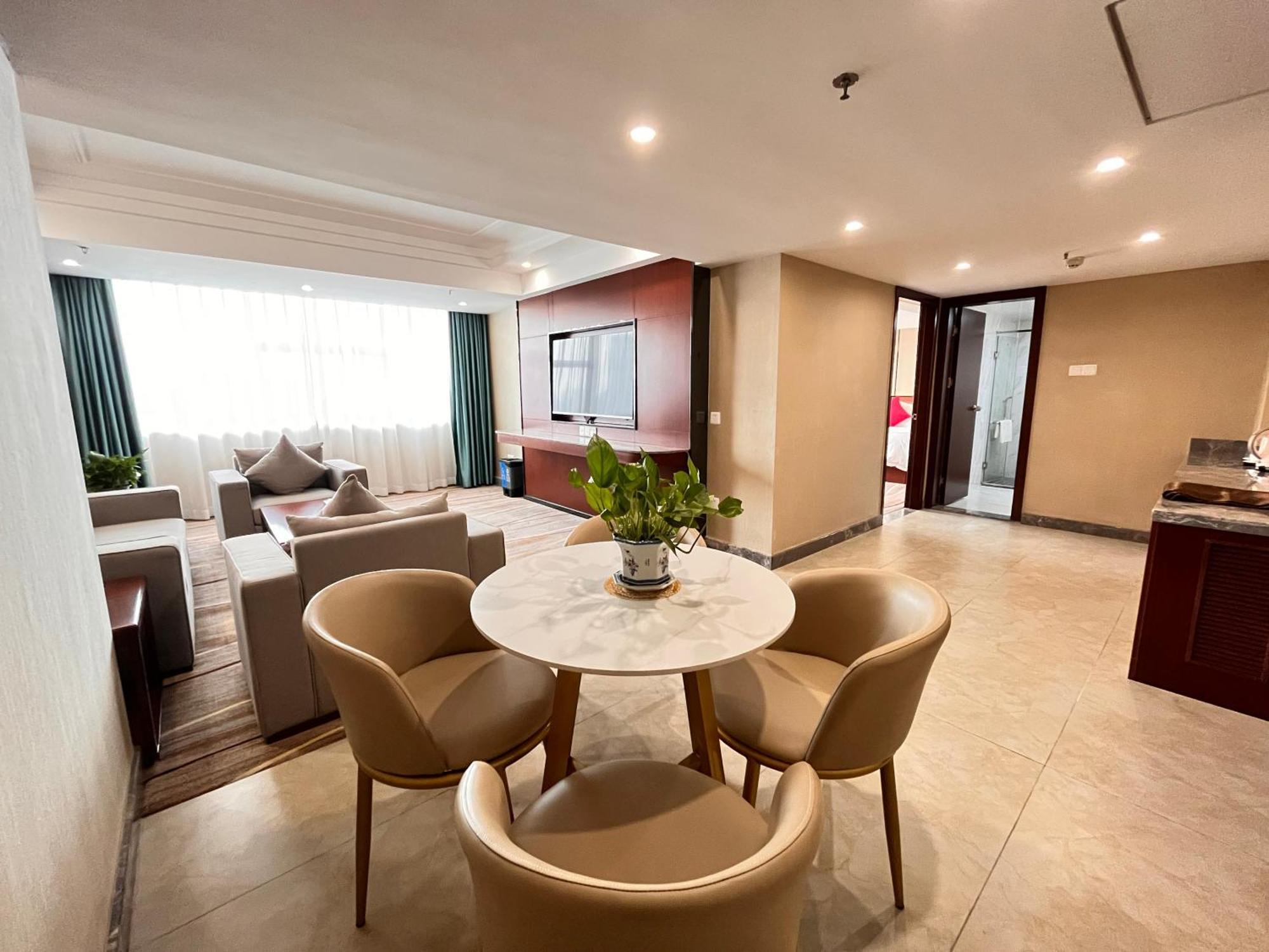 Skyline Plaza Hotel גואנגג'ואו מראה חיצוני תמונה