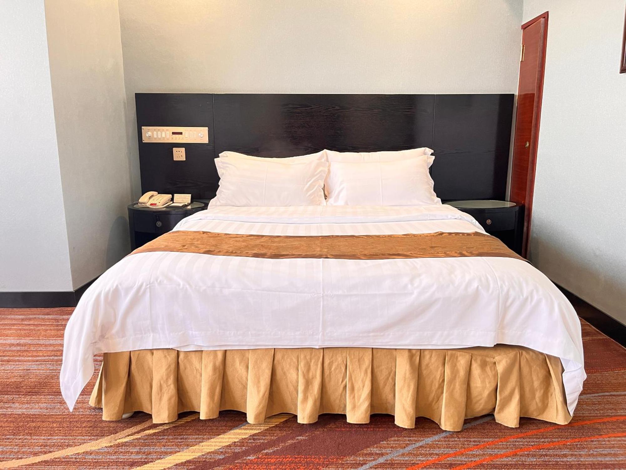Skyline Plaza Hotel גואנגג'ואו מראה חיצוני תמונה